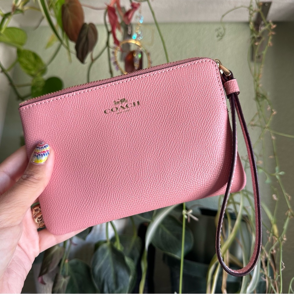 NEW Coach Pink Zippered Wallet Wristlet